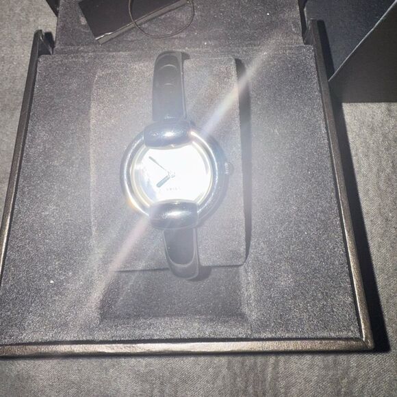 Women’s Gucci watch with box - Picture 6 of 8